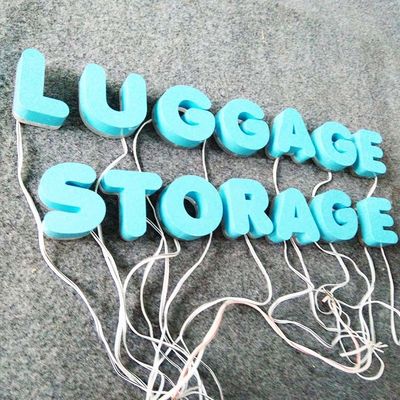 ตัวอักษรโลหะสีรูปร่าง 3 มิติพร้อมไฟโฆษณากลางแจ้ง