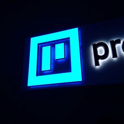 ป้ายตัวอักษรอะคริลิกโปร่งแสงหน้าร้าน 40 ซม. สำหรับ บริษัท