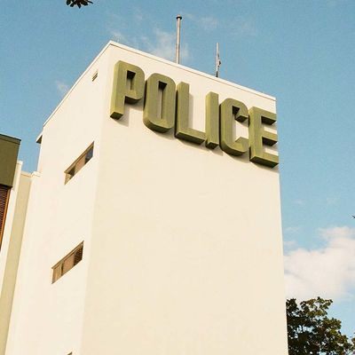 ป้ายตัวอักษรโลหะสแตนเลสแปรงทองความลึก 10 ซม. สำหรับหน่วยงานราชการ