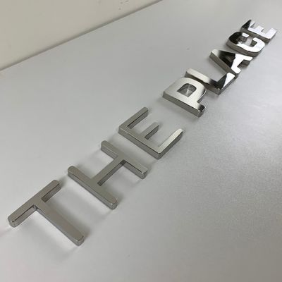 ป้ายตัวอักษรโลหะโลโก้ที่กำหนดเองของ HIGHSPAN SS304 สำหรับสำนักงาน