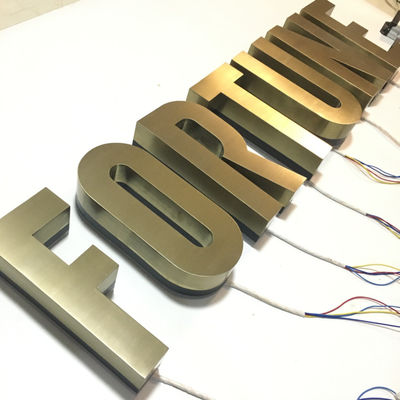 ป้ายตัวอักษรเรืองแสง 3 มิติกลางแจ้งแบบติดผนัง UL