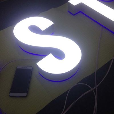 ป้ายหน้าร้านอะคริลิคติดผนัง 3-5 มม. ด้านหน้าไฟช่องตัวอักษรสำหรับร้านค้า