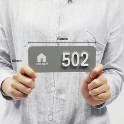 ตัวอักษรอะครีลิคสีขาวแรงบันดาลใจโฆษณาตัวอักษรอะคริลิประดิษฐ์