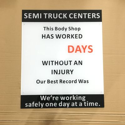 ป้ายอักษรอะครีลิคตัดด้วยเลเซอร์ 3 มิติ