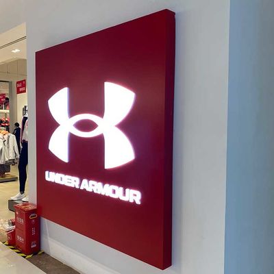 ป้ายอาคารโรงแรมสแตนเลส