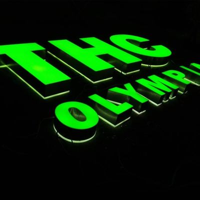 OEM ODM สแตนเลสโลโก้ป้ายเงินสีเขียว 8 ซม. กลับ Outdoor