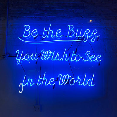 ป้ายนีออนอะคริลิคที่มีความโปร่งใสสูง 50000 ชั่วโมง