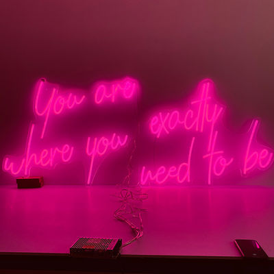 ตัวอักษรช่องนีออน 3 มิติส่วนบุคคลของ HIGHSPAN พร้อมกระดานอะคริลิค