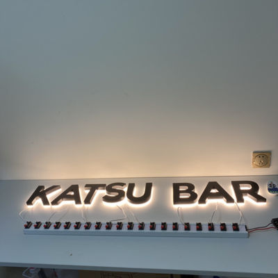 ป้ายเคลือบสีดำ 3D Backlit HIGHSPAN ป้ายโลโก้สแตนเลส