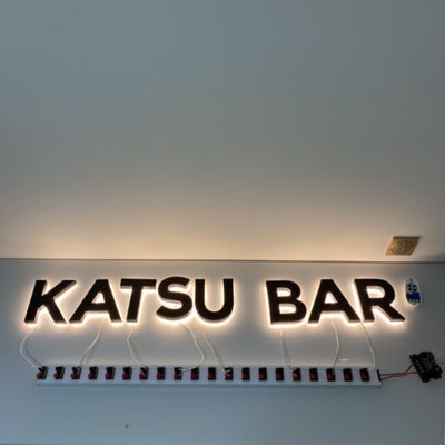 ป้ายเคลือบสีดำ 3D Backlit HIGHSPAN ป้ายโลโก้สแตนเลส