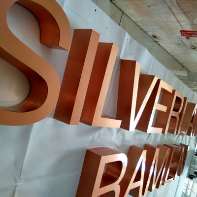 โลโก้ร้านออกแบบ OEM โลโก้ป้ายทองแดงตัดเรียบ 10 ซม. ถึง 100 ซม. สูง