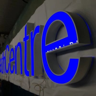 ร้านค้า โลโก้หน้าร้าน ป้ายอักษรช่องสัญญาณ สี PMS ที่กำหนดเอง