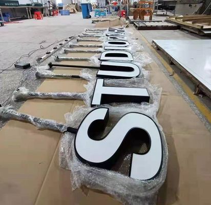 ป้ายอักษรโลหะ 3 มิติติดเพดานอะครีลิคสีดำสำหรับ Wall